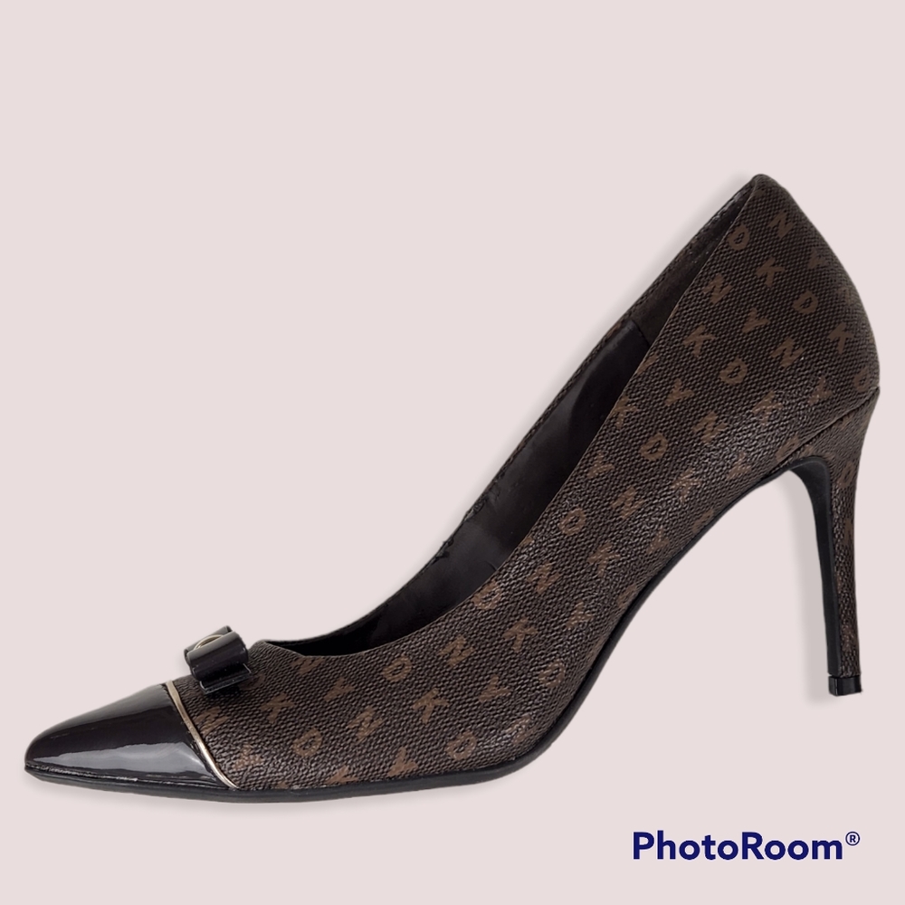 DKNY Monogram bow detail heels size 7.5